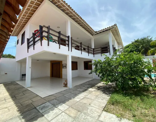Alugo ou Vendo Belíssima Casa na Barra Nova - 7 quartos - 6 suítes - área de lazer complet