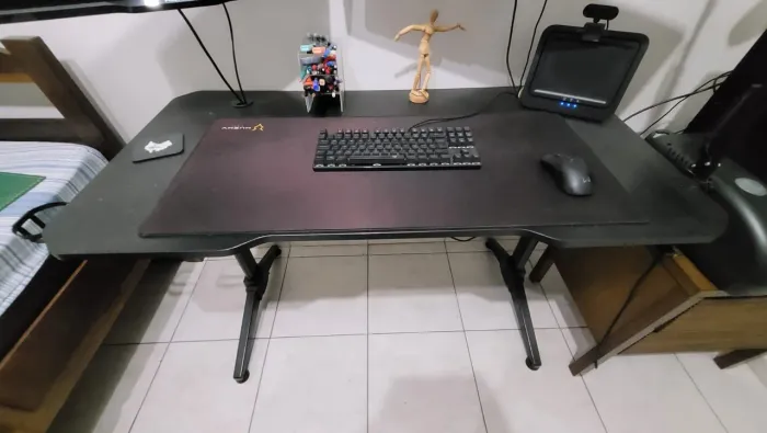 Cadeira gamer e Mesa