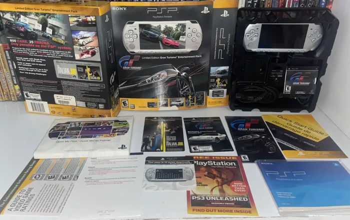 PSP 3001 Prata Edição Limitada Gran Turismo - Completo na Caixa / Original