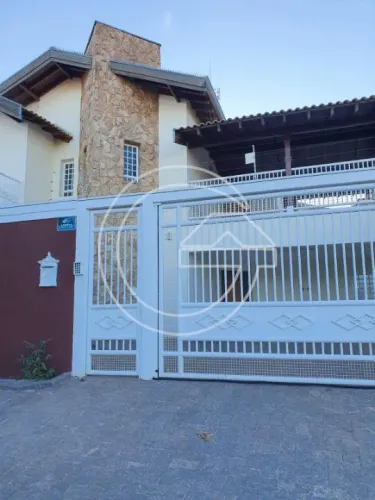 VENDE-SE Residência NO JARDIM AMÉRICA - MARÍLIA/SP