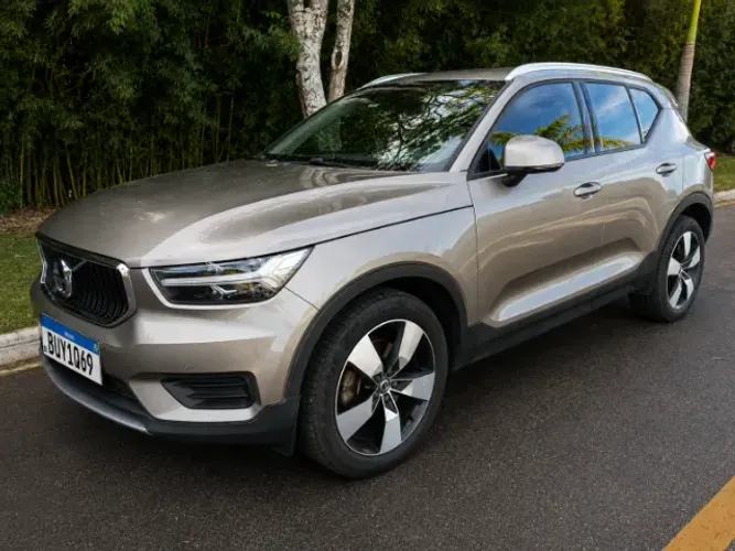 Volvo XC40 XC 40 T-4 Momentum 2.0 190cv FWD 2021