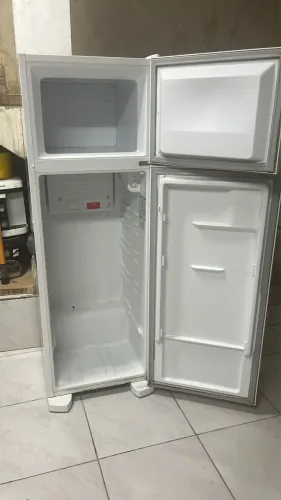 Geladeira eletrolux