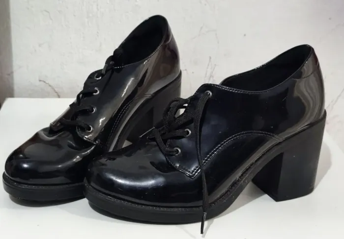 Bota 37