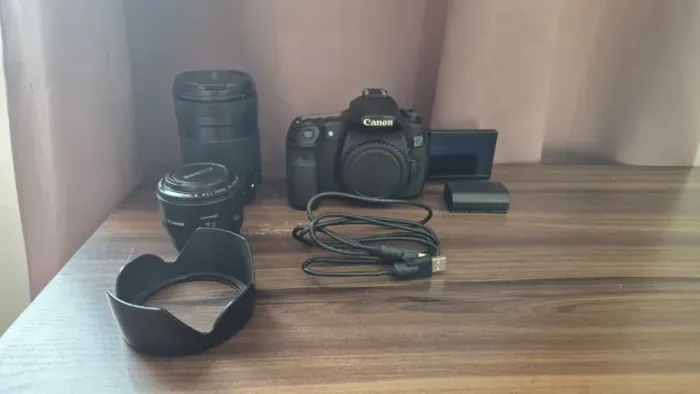 Kit Canon EOS 60D + Lente 18-135mm + Lente 50mm f/1.8