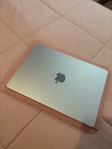 MacBook Air M2 2022 - 13,6? l 8GB RAM | 256GB SSD