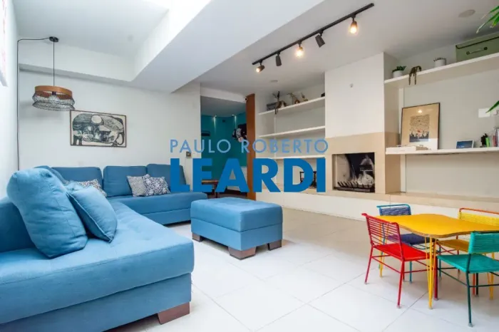 CASA ASSOBRADADA - BROOKLIN - SP