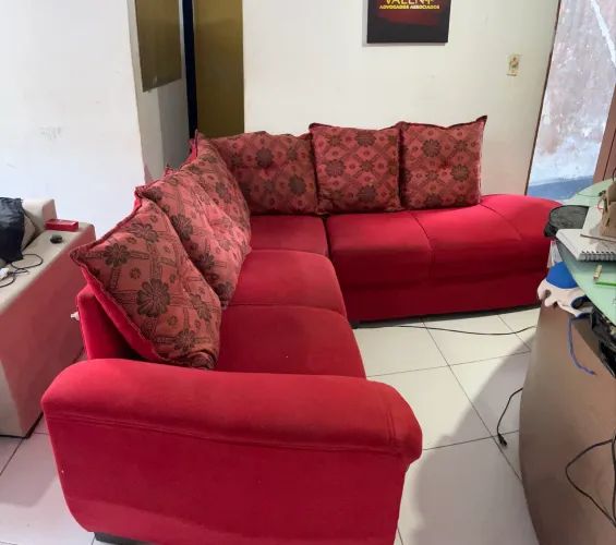 Sofá vende-se