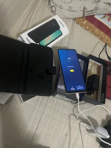 CELULARES 400 cada, acompanha carregador