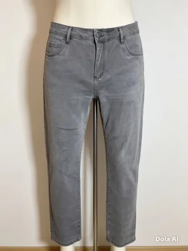 Calça jeans cinza Ouzzare Fenim- tamanho 50- defeito entrepernas- Ler a descrição