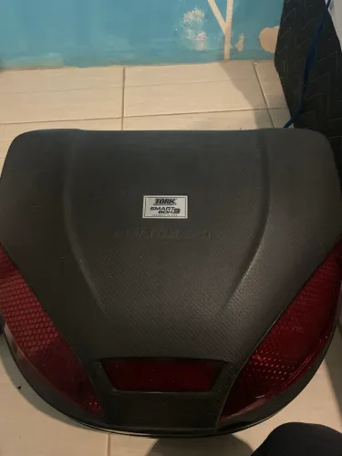Caixa de moto ,grande 