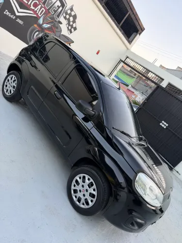 Fiat Uno Attractive 1.0 EVO Fire Flex 8V 5P 2016
