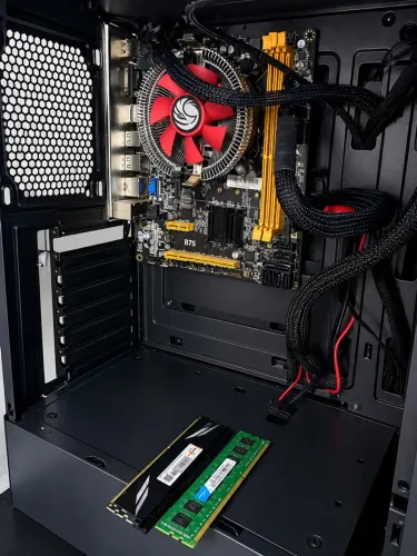 Kit Processador i7 3ª Geração com Placa-Mãe B75 e 12GB RAM
