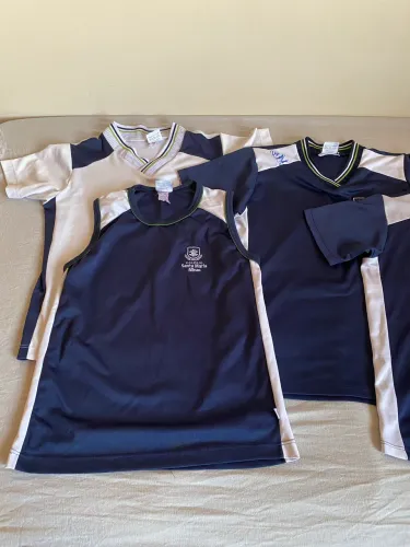 Uniforme colégio Santa Maria