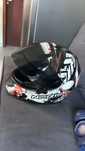 Capacete Norisk/ tamanho 61