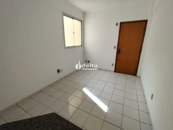 Apartamento com 2 quartos disponível para locação no bairro Santa Mônica em Uberlândia-MG