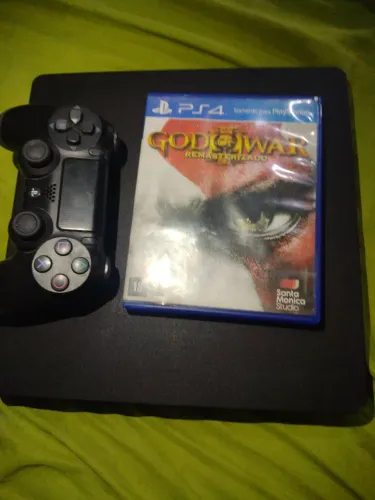 PlayStation 4 Slim + God of War