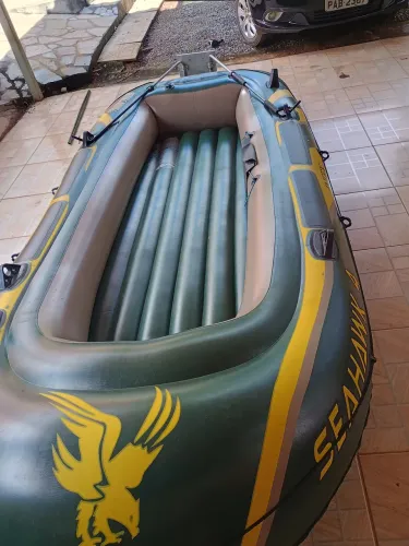 Bote SEAHAWK para 4 pessoas