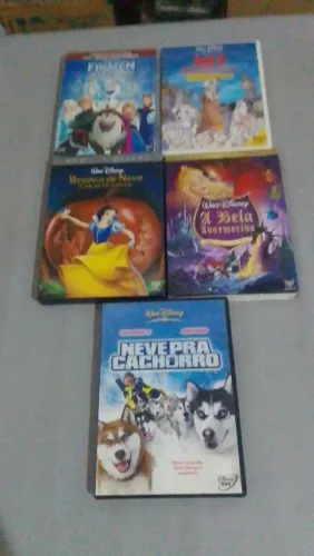 Dvds Disney 25 reais cada 