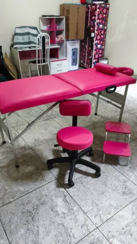 Vende - se maçã com cadeira e escada
