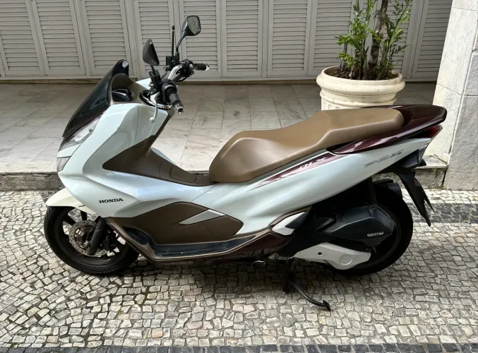 PCX DLX Branca 2020