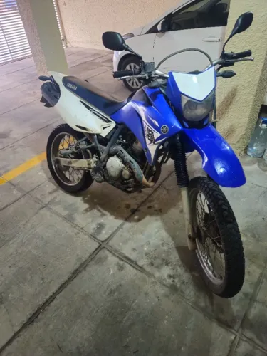 Yahama Lander 250 azul 2015