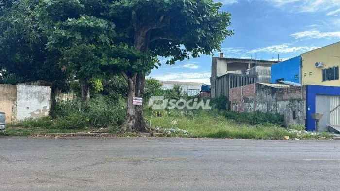 Terreno à venda por R$ 550.000 - Centro - Duque de Caxias