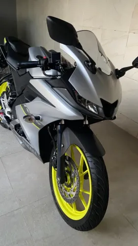 Yamaha R15 2024 - Único dono - 6800km