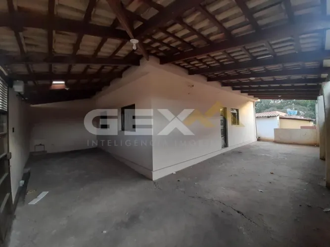 Casa à venda no bairro Interlagos,