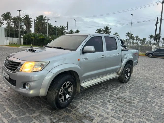 Toyota Hilux CD D4-d 4X4 3.0 TDI Dies. Mec. 2015