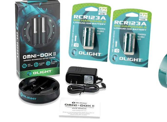 Kit Carregador Olight Omni-Dok II e 2 Baterias RCR123A 650mAh