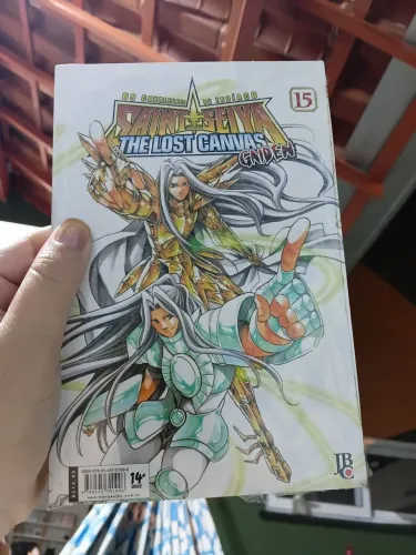 The Lost Canvas Gaiden - Vol. 15" publicado pela Editora JBC. 