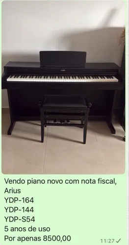 Vendo piano YAMAHA com nota fiscal, 5 anos sem uso