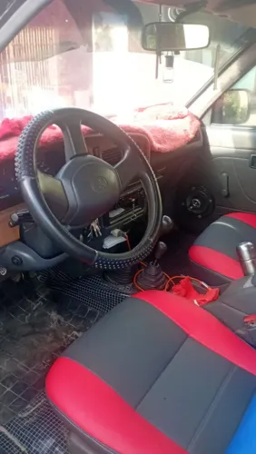 Toyota Hilux CD DX 4X4 3.0 8V 90cv Diesel 2004