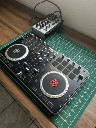 Numark mixtrack pro 2