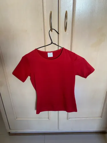 CAMISETA VERMELHA P