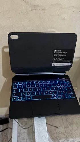 BETTDOW Capa com Teclado e Trackpad para iPad 10th Generation 2022 & 11th (A16, 2025)