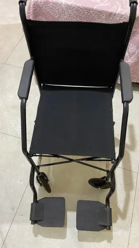 Cadeira de Rodas Manual CDS Raiada 101SOBP Aço Dobrável 85kg Rodas Maciças