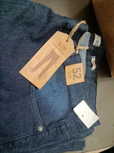 Calça jeans corte slim plus size