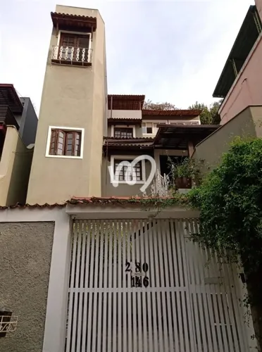 Casa 4 quartos, sendo 2 suítes