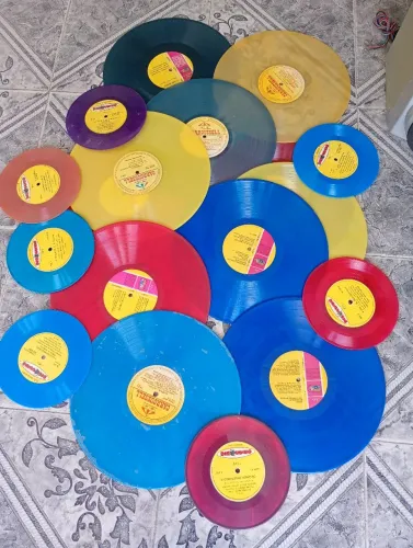 DISCOS DE VINIL COLORIDOS PARA DECORAÇÃO 