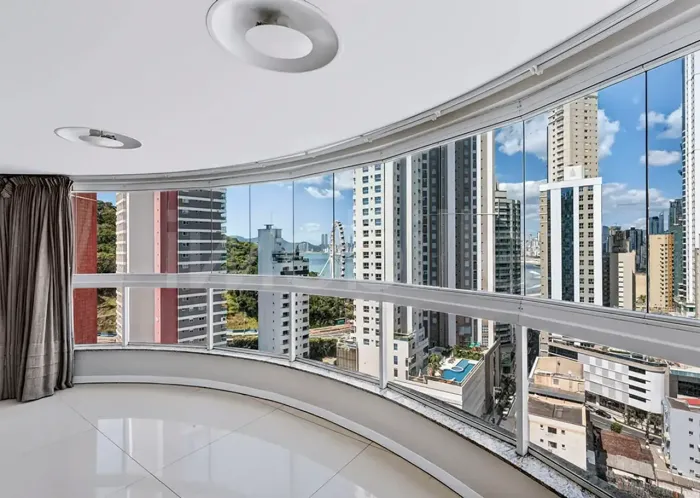 Apartamento no Edificio Bellas Artes em Balneário Camboriú.