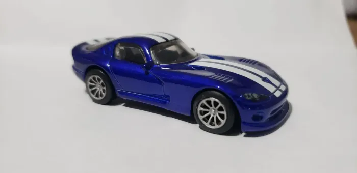 Hotwheels dodge viper azul loose.