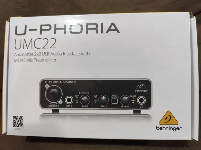 Placa de Áudio Behringer UMC22