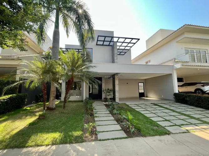 Casa de Luxo à Venda em Condomínio Belvedere - Cuiabá, MT
