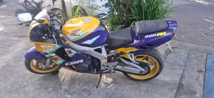 CBR 900 RR