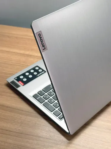 Notebook Lenovo Ideapad 3 Core i3 8Gb 256SSD 15.6" Polegadas Windows 11