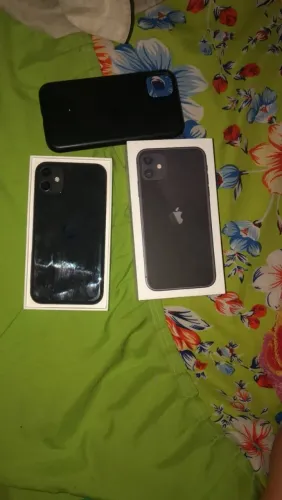 iPhone 11 vendo ou troco