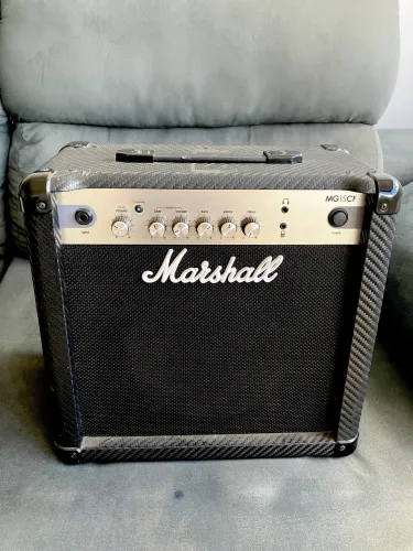 Amplificador Marshall MG15CF