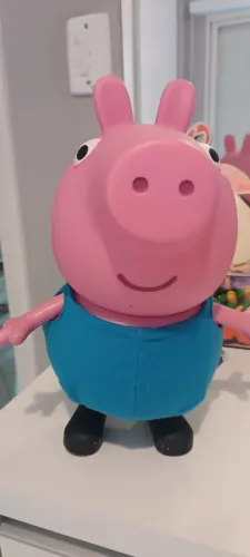 Boneco George do desenho da Peppa Pig