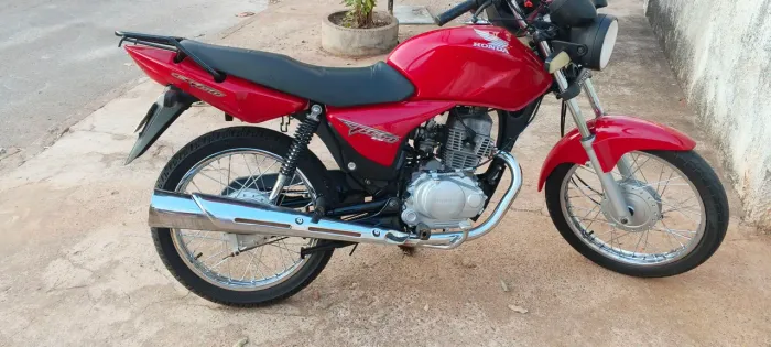 Titan 150 vermelha